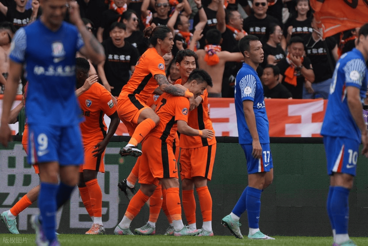 包含今晚世界杯焦点战！上海申花迎战北京首钢，大胜或上演的词条